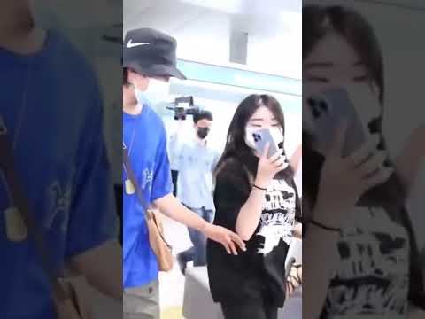 Namjoon touched an army to save her🥺😭💜 #shorts#bts#namjoon #rm#fyp#bangtan#btsarmy#jackinthebox