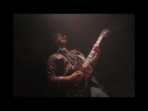 Edoardo Leds Ft Champ Jr - Besito