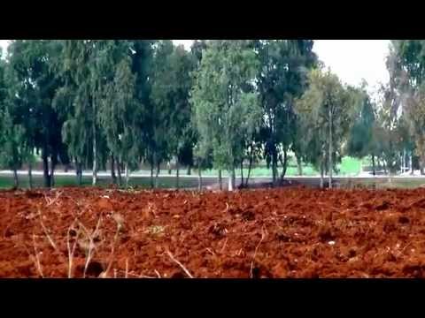 استهداف عربة بي أم بي بعبوة ناسفة على طريق داعل في ريف درعا من قبل كتائب المعتز بالله