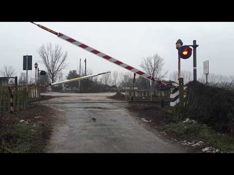 Passaggio a livello di Cascina Miradolino - Garlasco (PV) / Level Crossing / passage à niveau / 道口