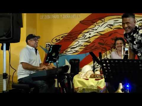 William Cepeda, Richie Flores, Ramón Vázquez & Richard Trinidad en Terruño comida Artesanal.