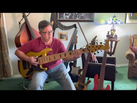 JD of Pinckney Custom Shop demos a Bass Mods 7 string bass