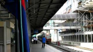 preview picture of video 'KTX Express arriving at Johor Bahru Station'