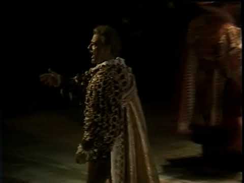 "Questa o quella" Rigoletto (Verdi) - Alfredo Kraus