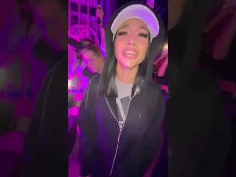 Валя карнавал, Юля Гаврилина, Аня Покров