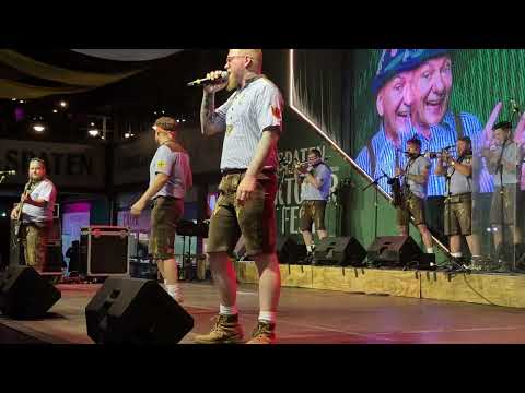 Orquestra Continental na Rádio Mais Mega, em clima de Oktoberfest