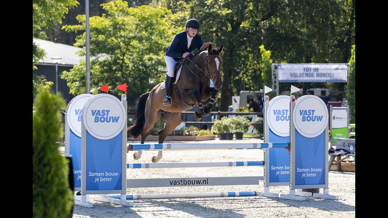 Rosé WH (GAILLARD DE LA POMME x MARIUS CLAUDIUS) video 1