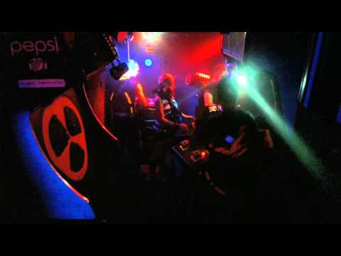 Sanne, Gerard, Dennis & Wouter in the Pepsi Music Machine @ Decibel - 18:13