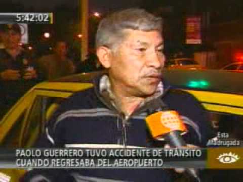 Paolo Guerrero tuvo accidente con su auto en San Isidro