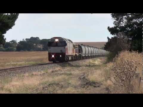 G535, T342, T333 With empty El Zorro grain train