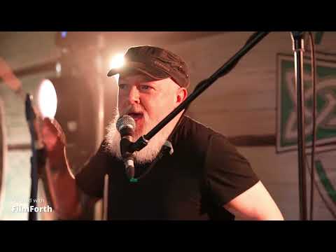 Kellys Men - Beeswing