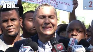 Decenas de policías se concentran frente al Congreso en reclamo de aumento salarial