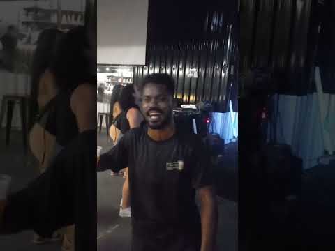 MC DINGO DO MERCADO - MEDLEY DE MELODY (AO VIVO)