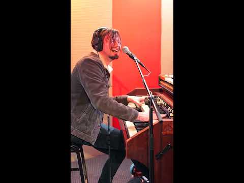 Super Funky Hammond Organ Goodness. Lachy Doley all alone playing ONLY CURE on his Hammond C3