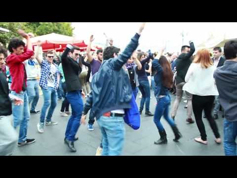 Flashmob in Pizzo (VV) by In Tour Pizzo EuropeDirect