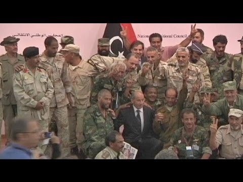 Muammer Kaddafi defnedildi