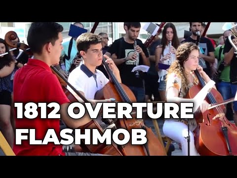 1812 Overture, FANTASTIC Flash Mob - (you'll get chills )