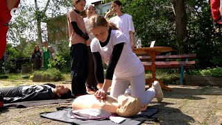 Нараства броят на доброволците в Българския младежки червен кръст в Кърджали