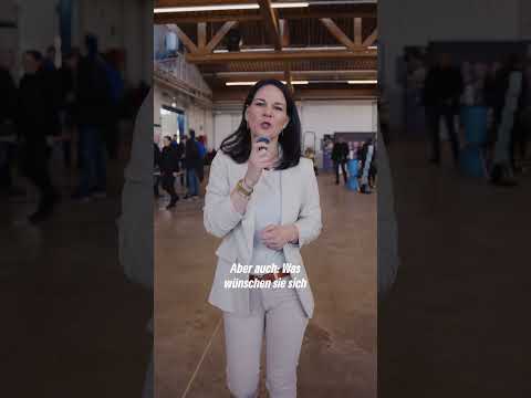 Video Thumbnail: Annalena Baerbock auf einer Auszubildenden- und Studierenden-Messe