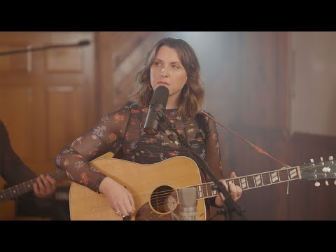 Caroline Spence - Clean Getaway (Live)