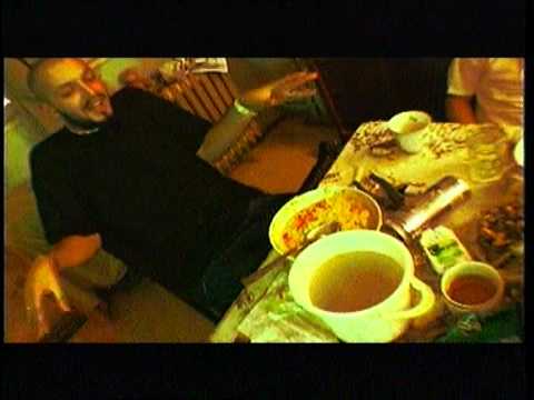Video thumbnail for Omu’ din liftu’ tău