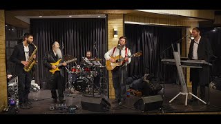 Shmuel Greiniman  שמואל גריינמן בביצוע לשירו אשת חיל עם הקלידן מוישי שרמן