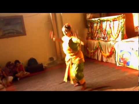 shubra Mishra dance on nari jagriti program