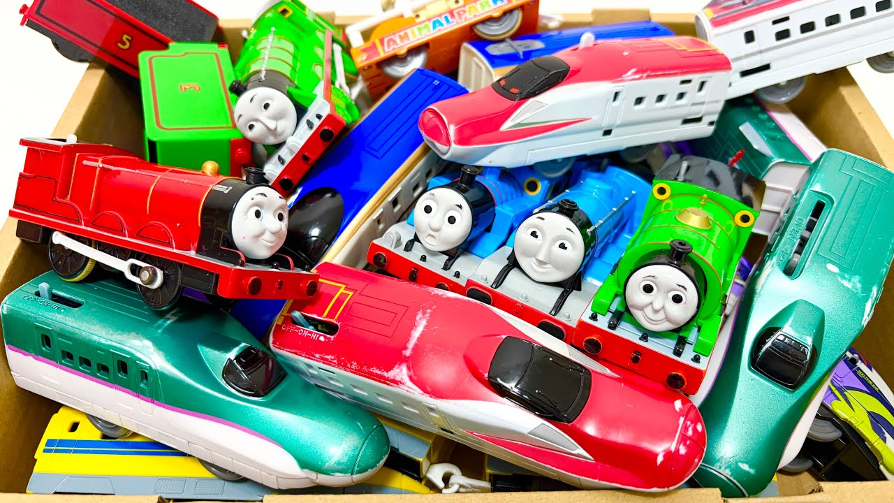 電車、新幹線、きかんしゃトーマスのおもちゃを連結走行させてはね橋のあるコースを走行です！サウンドあり！