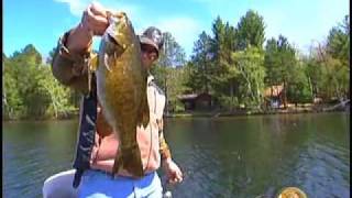 preview picture of video 'Huge Wisconsin Smallmouth Bass'