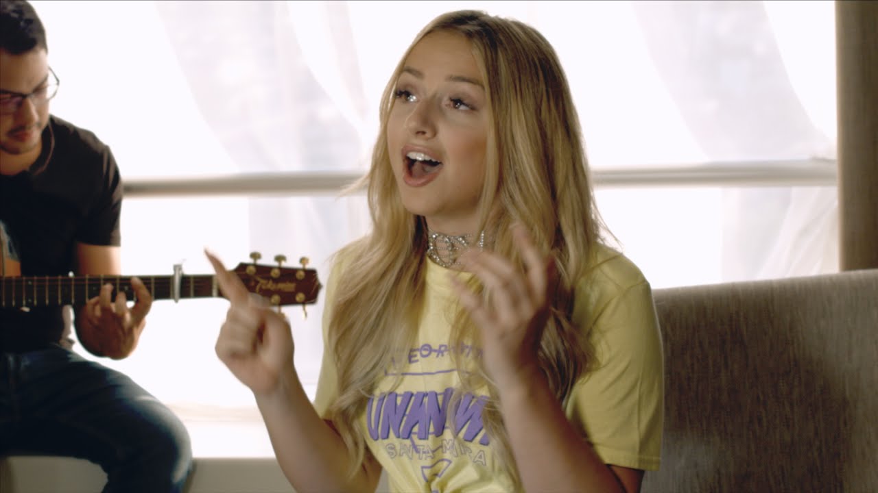 Shawn Mendes - There's Nothing Holdin' Me Back (Emma Heesters Cover)