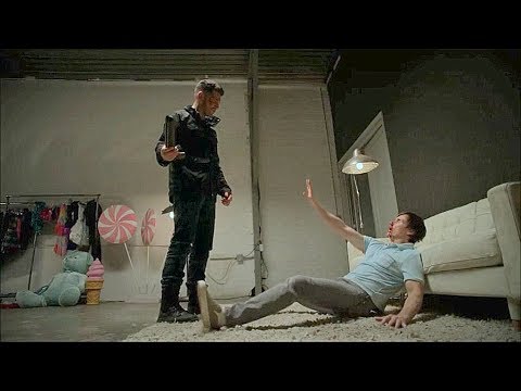 Punisher quema el estudio de pornografía - THE PUNISHER 2X06