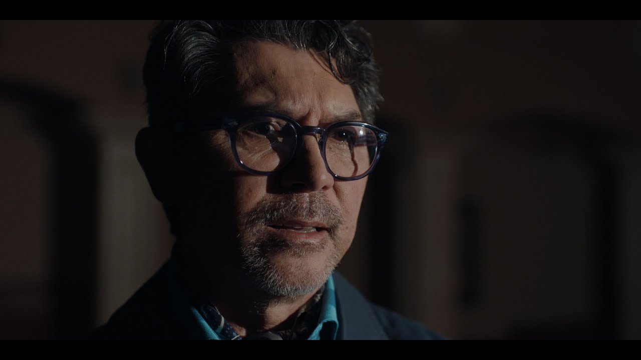 Lou Diamond Phillips: "It's all a bit too casual."