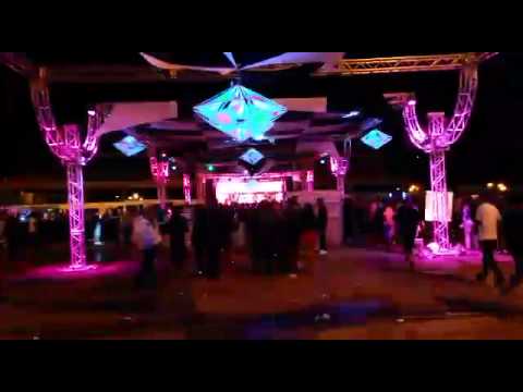 DEBOXE E ROBSON E THIAGO  NO ESTACIONAMENTO DA IGREJA BARCA EM SAMAMBAIA