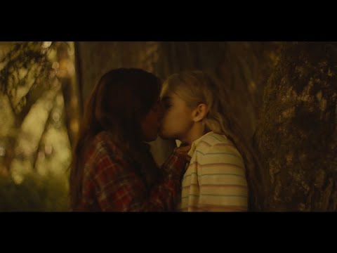 Shauna and Melissa 3x02 Scenepack