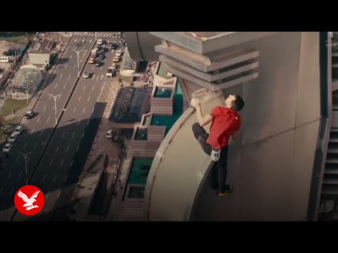 Alex Honnold makes history with free climb of 1667ft skyscraper
