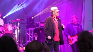 Micky Dolenz of the Monkeys  :  lets dance on Aug 2018 Corvallis