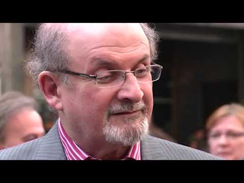 Apuñalaron en Nueva York a Salman Rushdie, el escritor perseguido por Irán que no aceptó ocultarse