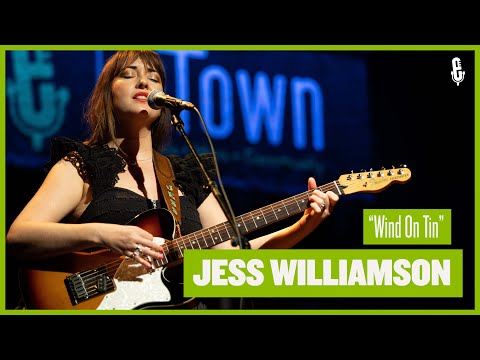 Jess Williamson - "Wind On Tin" (live on eTown)