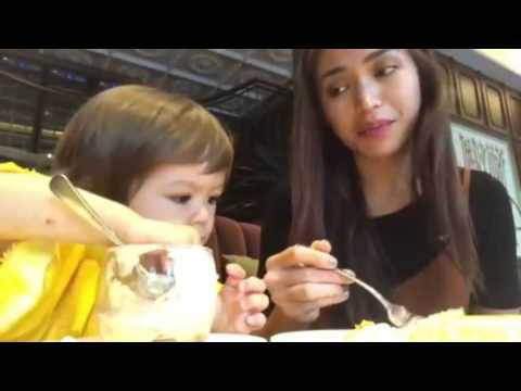 El Barack Alexander Kiss Mami Jedar.