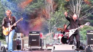 Wishbone Ash - The King Will Come [Satsop River Rock Festival 2010]