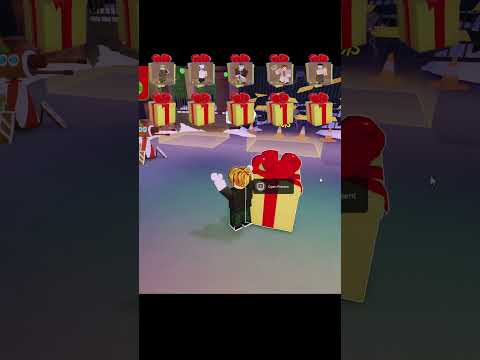 Opening the Christmas gift in 99 Nights 🎁 #shorts  #roblox #99nightintheforest #99nights #christmas