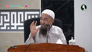 Saya Solat Atas Kerusi Makmum Sebelah Keluar Dari Saff Apa Perlu Saya Buat? - Ustaz Azhar Idrus