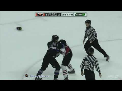Mackenzie Dwyer vs Josh Thrower