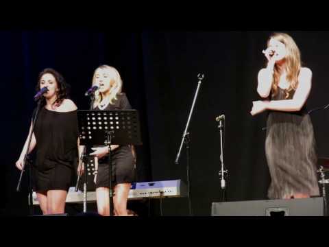 Zuzanna Niedzielska - "Na Językach" (Kayah)