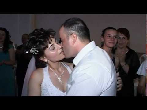 Iunia & Bogdan: Tortul mirilor (2)