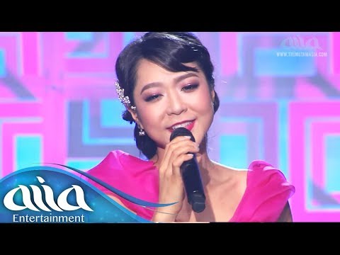 Cô Bé U Sầu - Hà Thanh Xuân {Liveshow Cha Cha Cha}