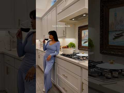 A cozy fall day! Chili and sweet cornbread! 🍁 #cozymeals #falldinner #fallrecipes #chili