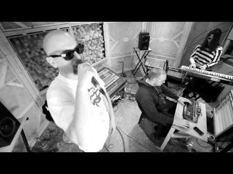 Bvana iz lagune i Neznani Ludaci - Hard Kor