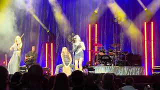 The Corrs - Joy Of Life &amp; Trout In The Bath @ Qudos Bank Arena, Sydney, 29th October 2023