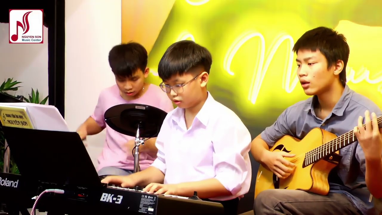 Sài Gòn - Y Vân Hòa tấu Drum Organ Guitar Piano Band nhạc Thiếu nhi